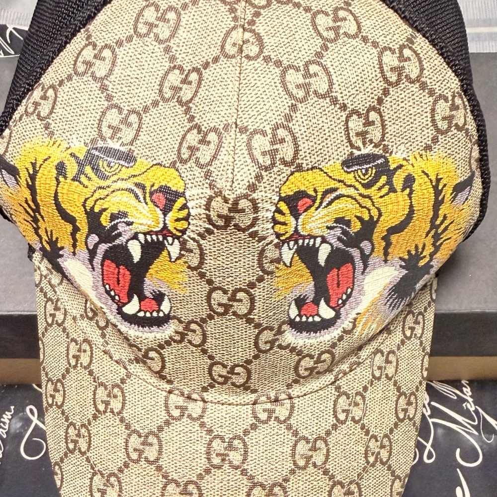 Gucci Beige and Black Tiger Print Cap